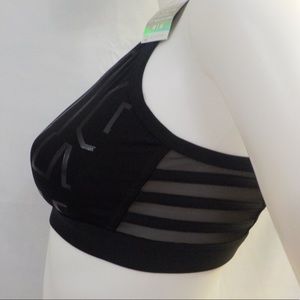 M PINK Victoria’s Secret Ultimate Sports Bra NWT